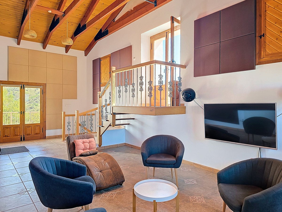 Huis te koop in Sedella | 4 slaapkamers H5026366