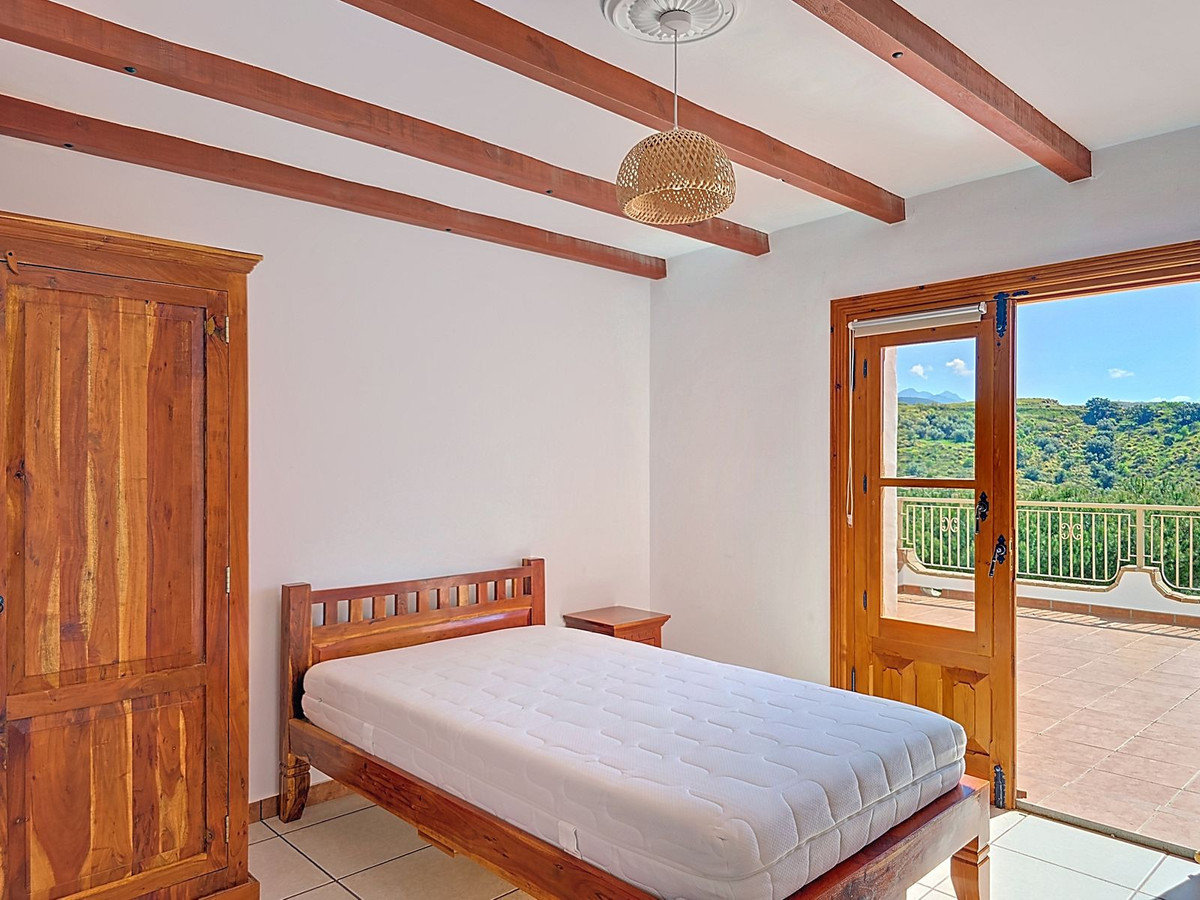 Huis te koop in Sedella | 4 slaapkamers H5026366