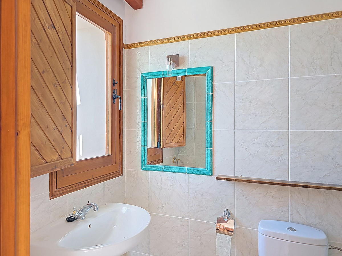 Huis te koop in Sedella | 4 slaapkamers H5026366