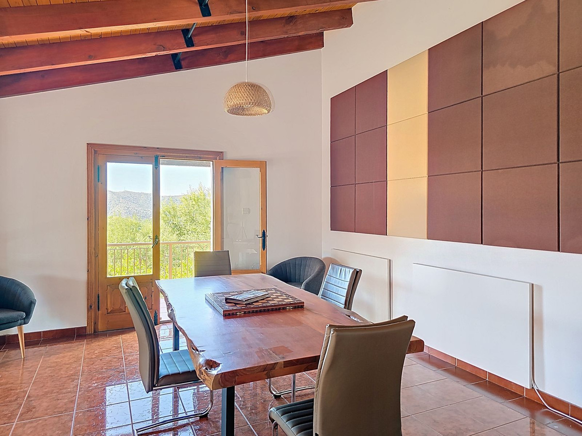 Huis te koop in Sedella | 4 slaapkamers H5026366