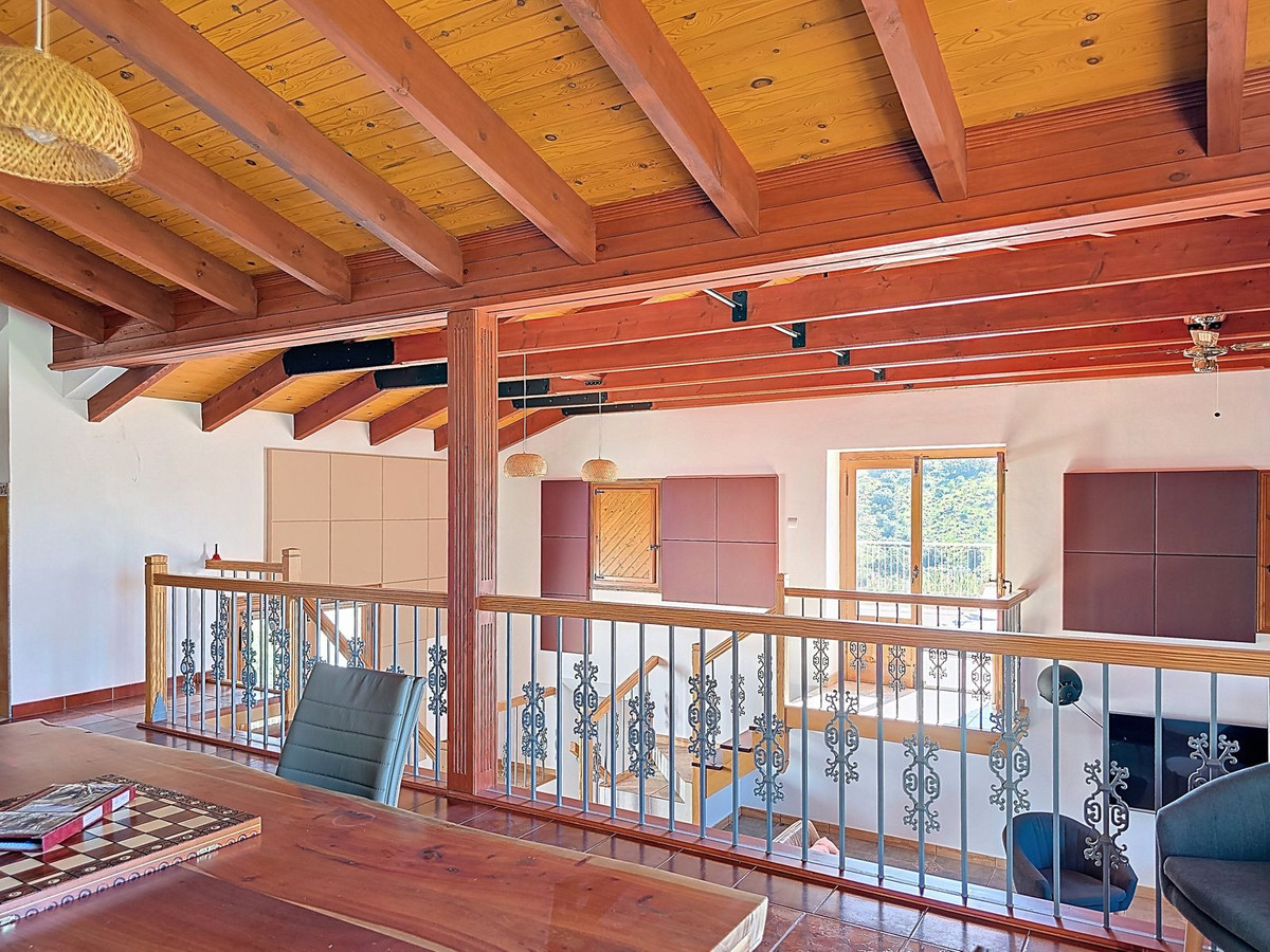 Huis te koop in Sedella | 4 slaapkamers H5026366