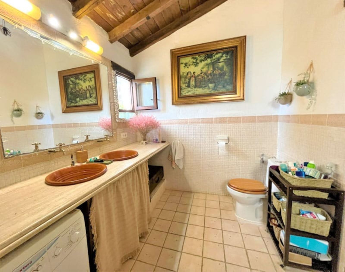 Vrijstaande Villa te koop in Selwo | 2 slaapkamers H4968865