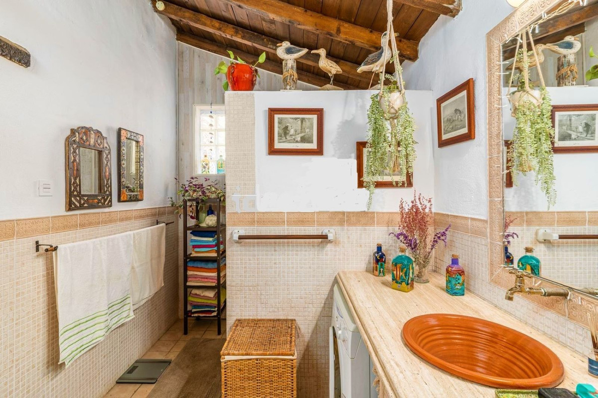 Vrijstaande Villa te koop in Selwo | 2 slaapkamers H4968865