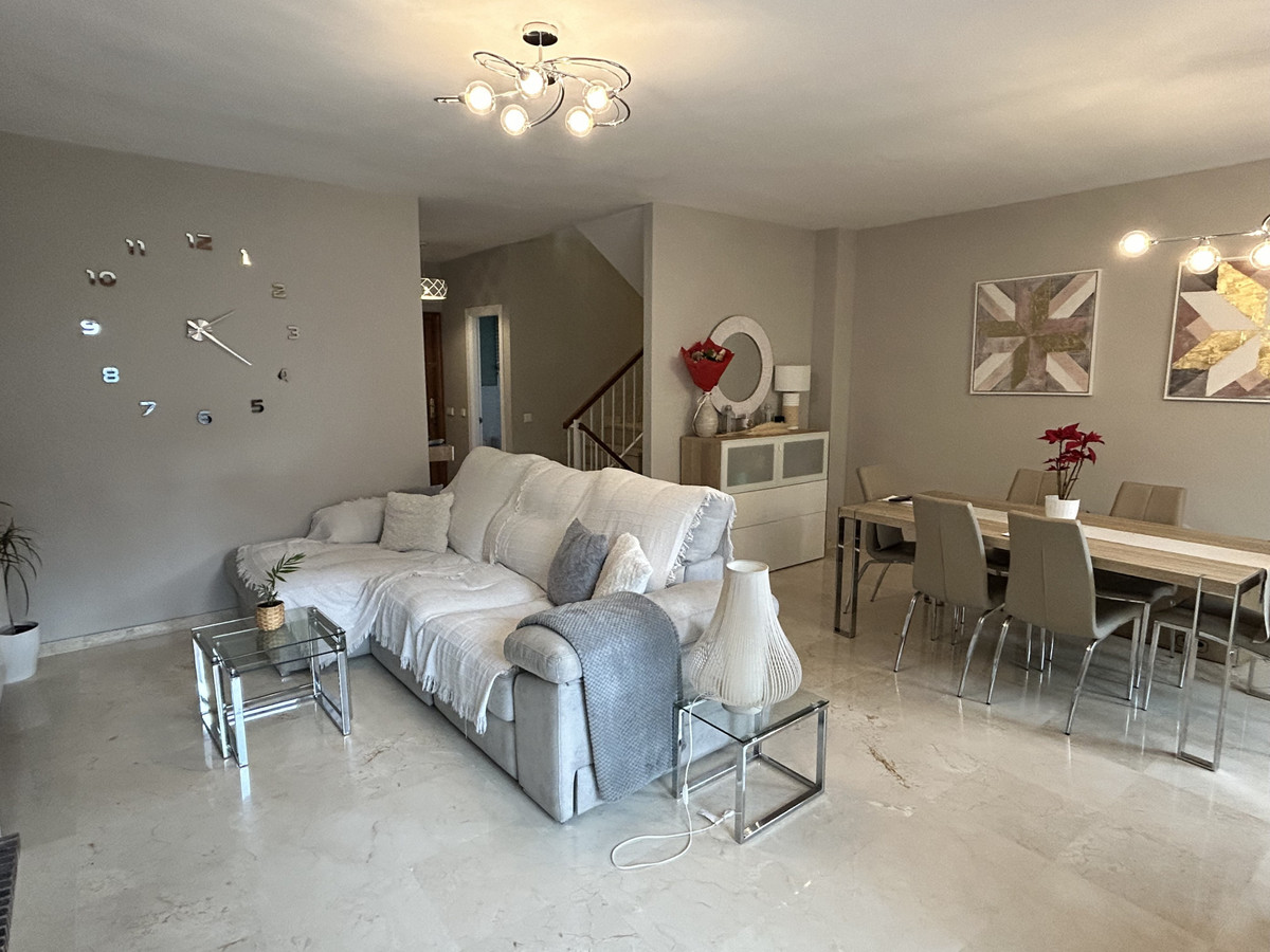 Geschakelde Woning in Selwo-8