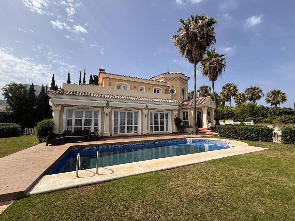 Vrijstaande Villa te koop in Selwo | 5 slaapkamers H5104306