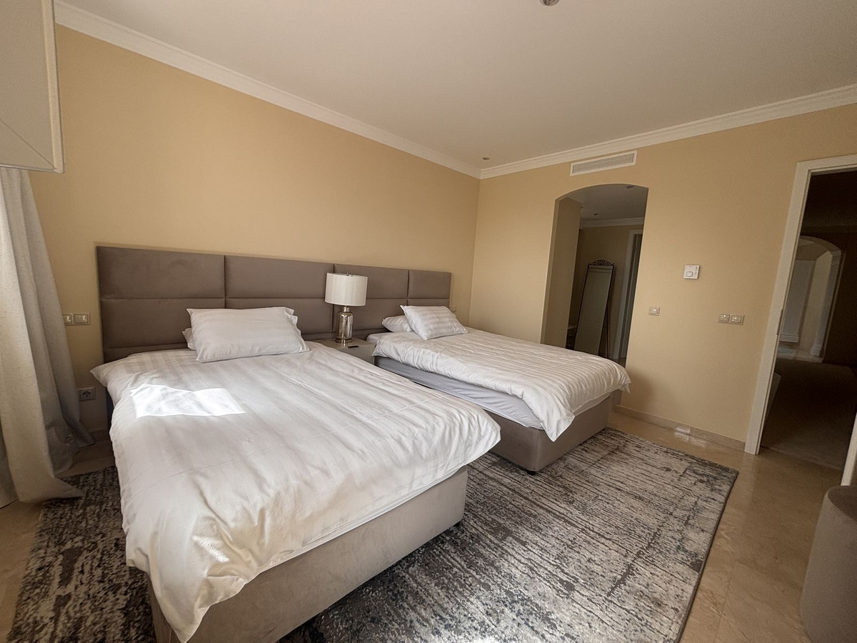 Vrijstaande Villa te koop in Selwo | 5 slaapkamers H5104306