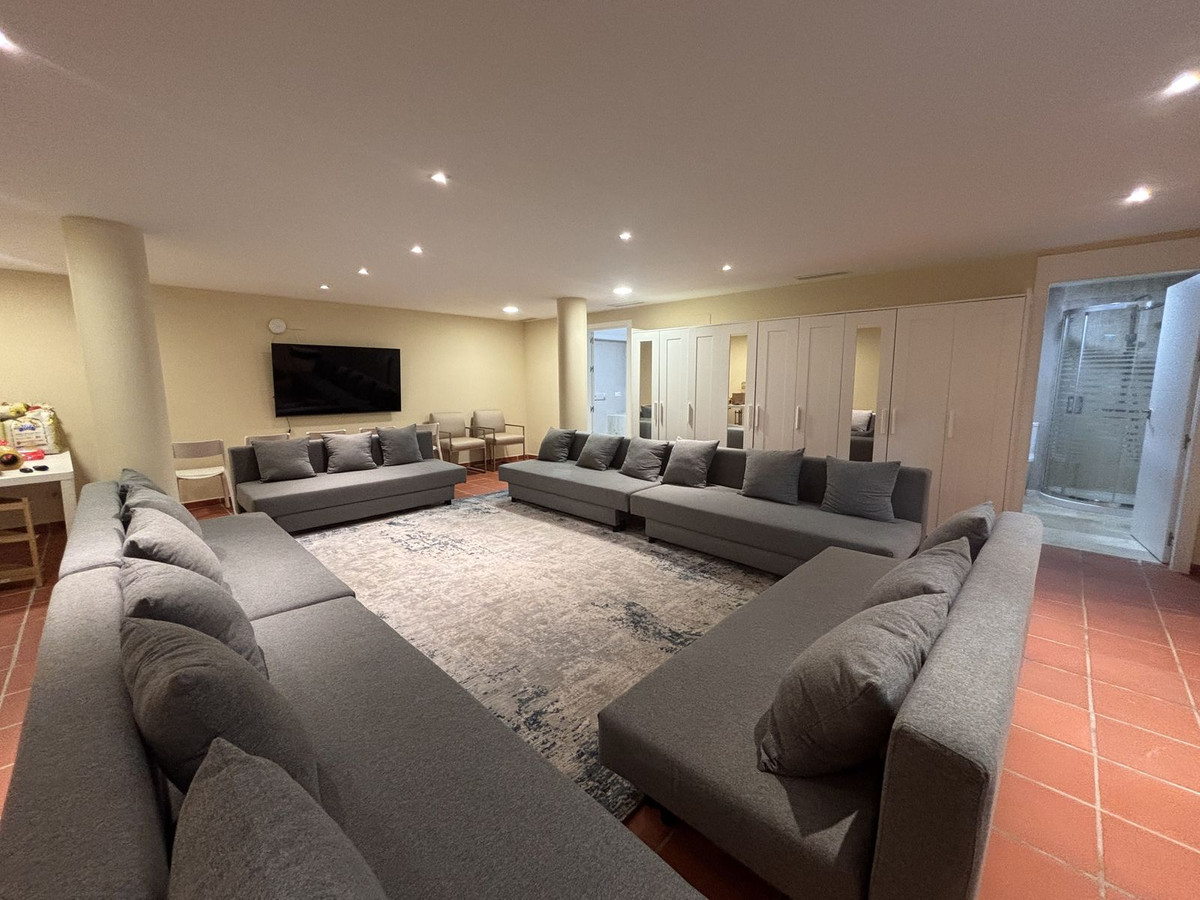 Vrijstaande Villa te koop in Selwo | 5 slaapkamers H5104306