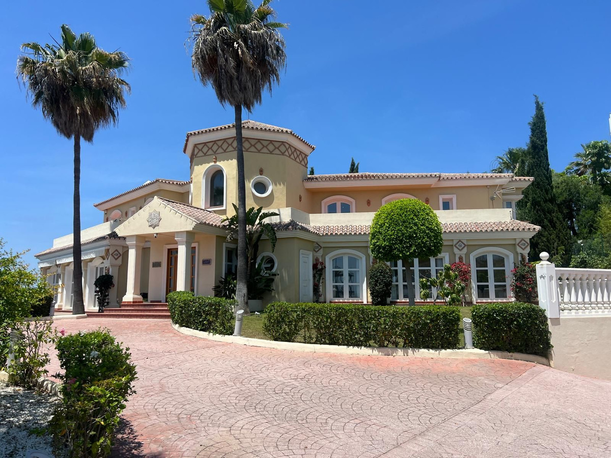 Vrijstaande Villa te koop in Selwo | 5 slaapkamers H5104306