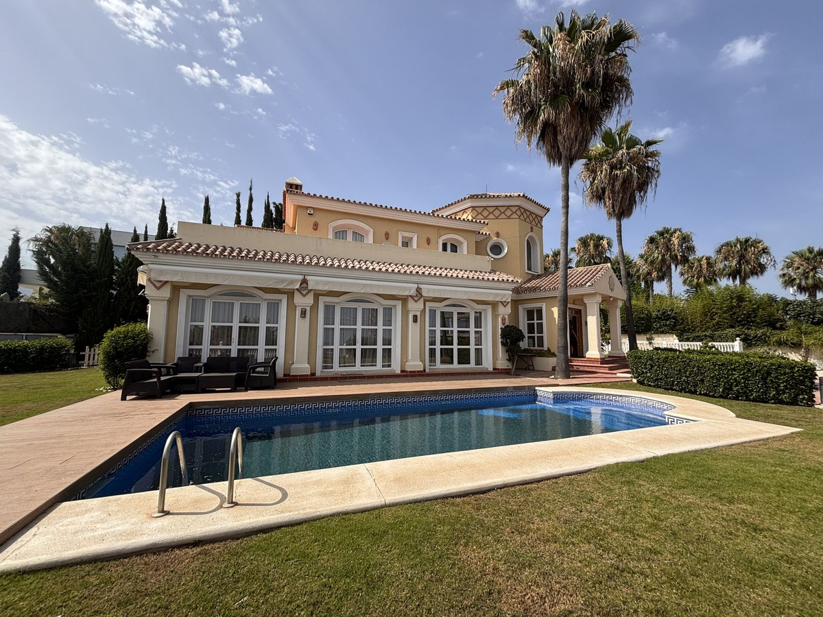 Vrijstaande Villa te koop in Selwo | 5 slaapkamers H5104306