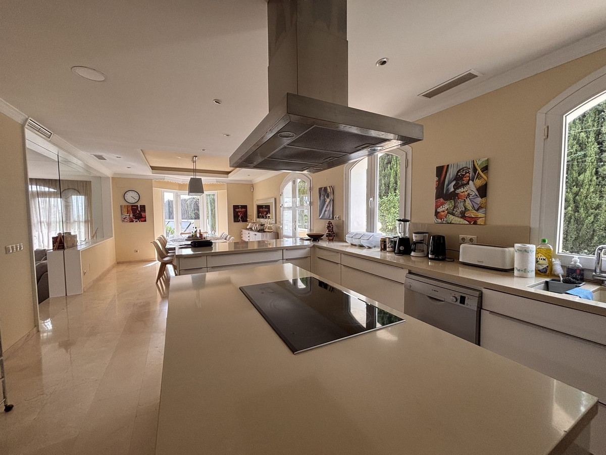 Vrijstaande Villa te koop in Selwo | 5 slaapkamers H5104306