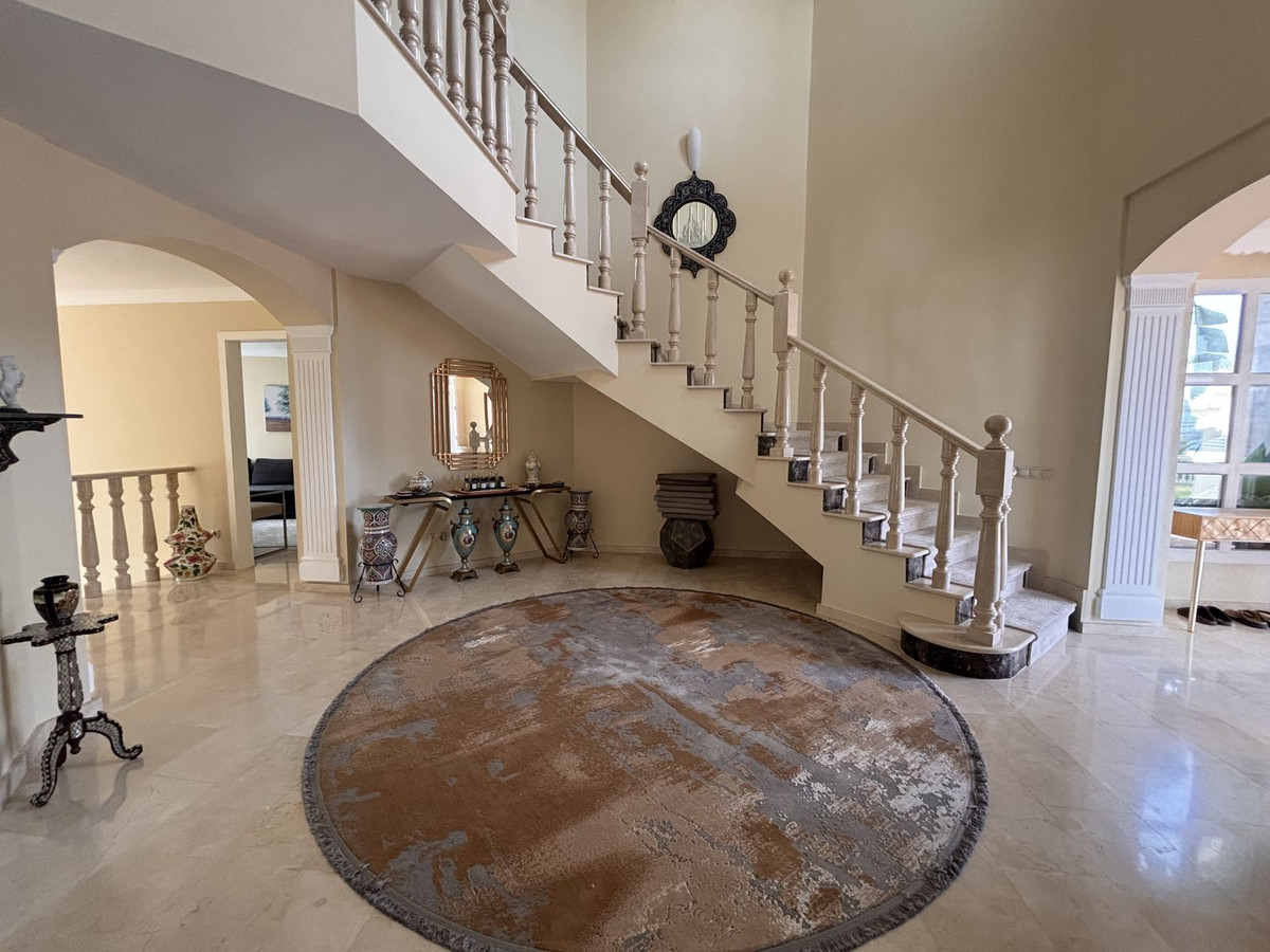 Vrijstaande Villa te koop in Selwo | 5 slaapkamers H5104306