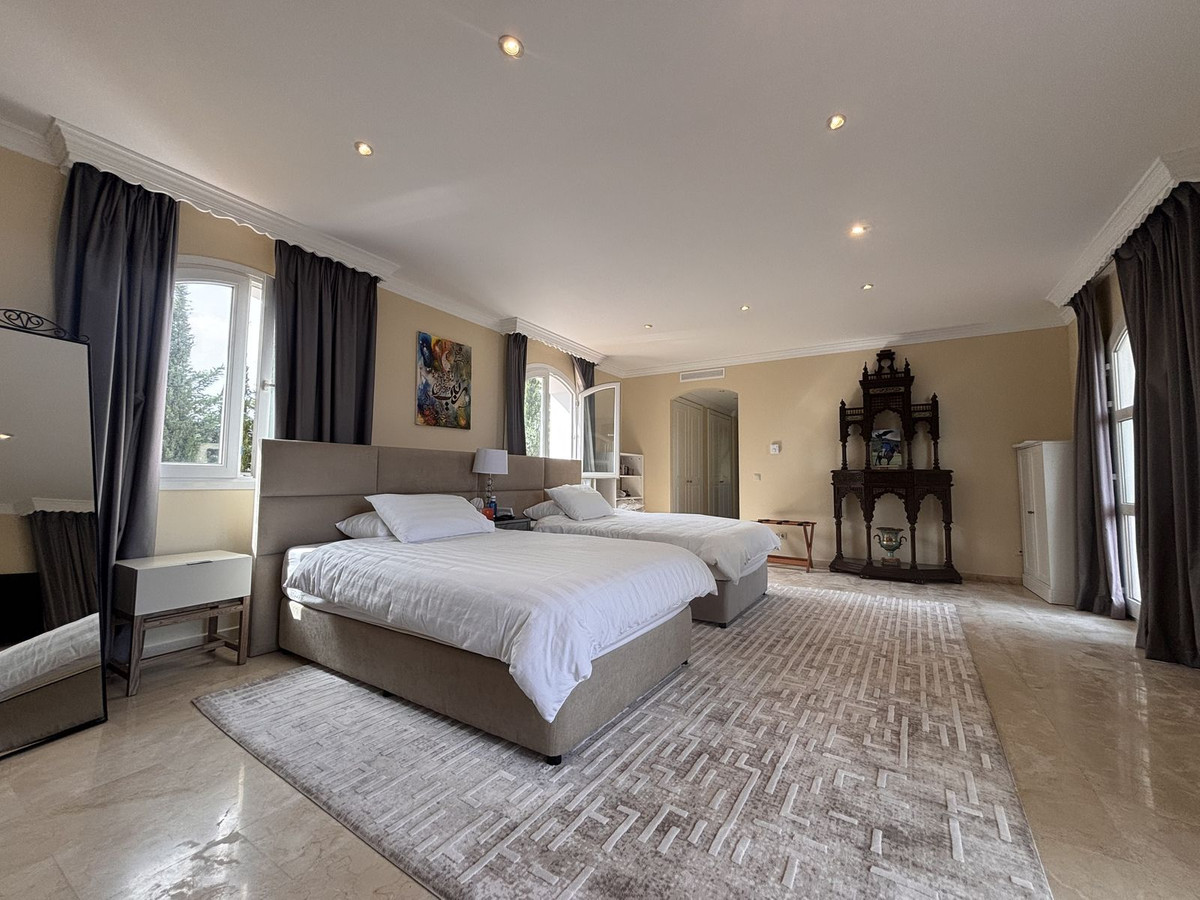 Vrijstaande Villa te koop in Selwo | 5 slaapkamers H5104306