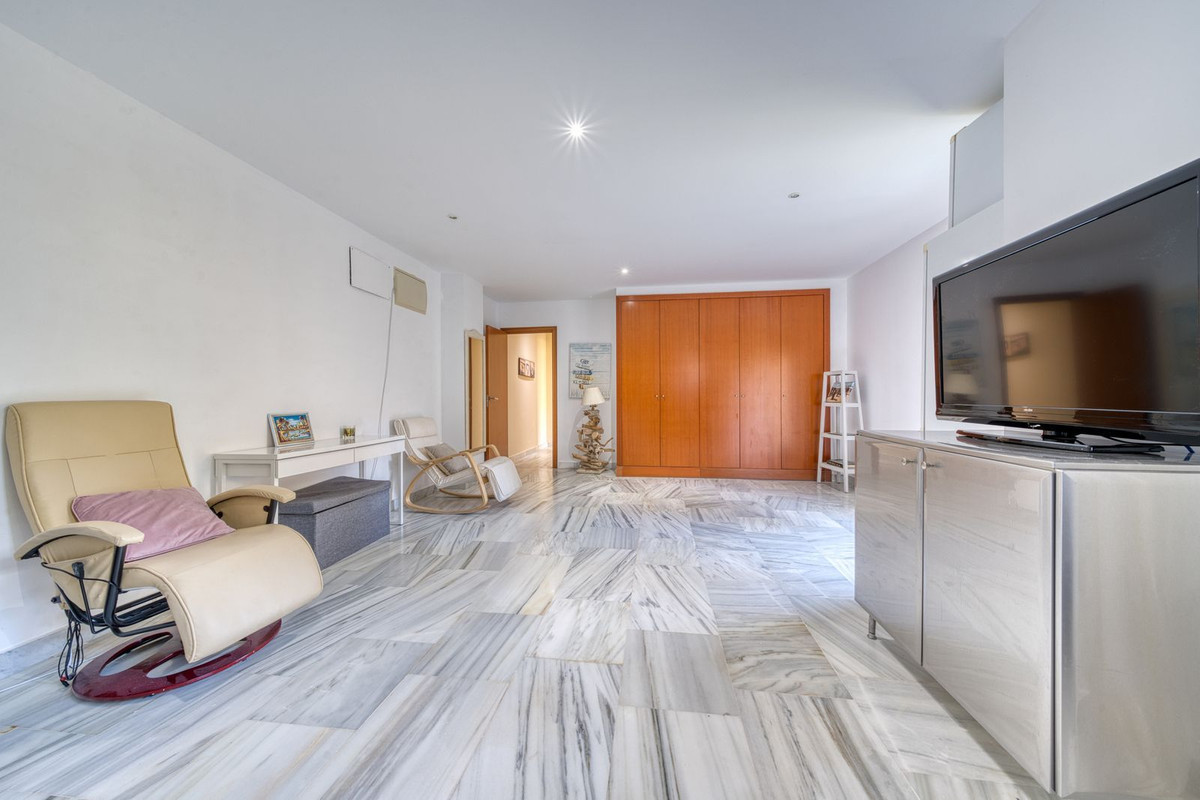 Vrijstaande Villa te koop in Selwo | 4 slaapkamers H5235760