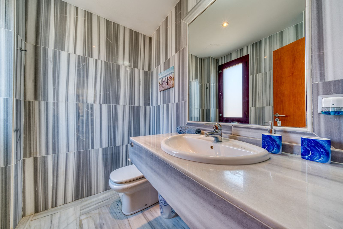 Vrijstaande Villa te koop in Selwo | 4 slaapkamers H5235760