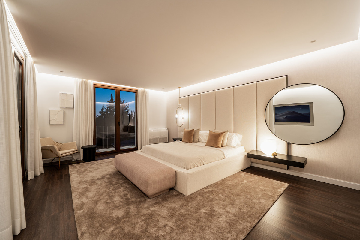 Vrijstaande Villa te koop in Selwo | 5 slaapkamers H5318275