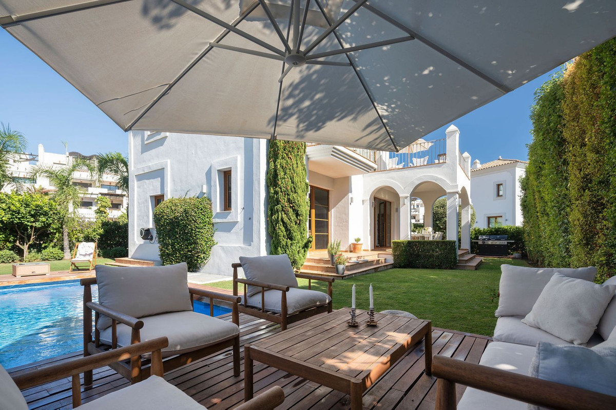 Vrijstaande Villa te koop in Selwo | 4 slaapkamers H5342341