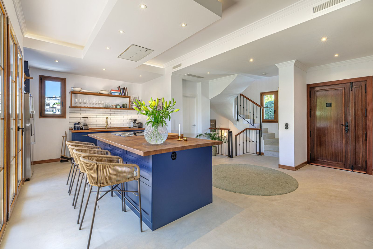 Vrijstaande Villa te koop in Selwo | 4 slaapkamers H5343271