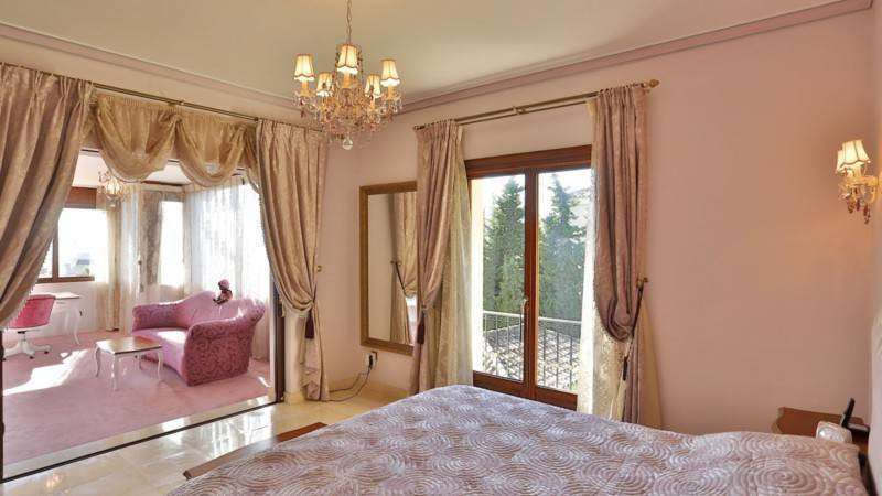 Huis te koop in Sierra Blanca | 5 slaapkamers H2500697