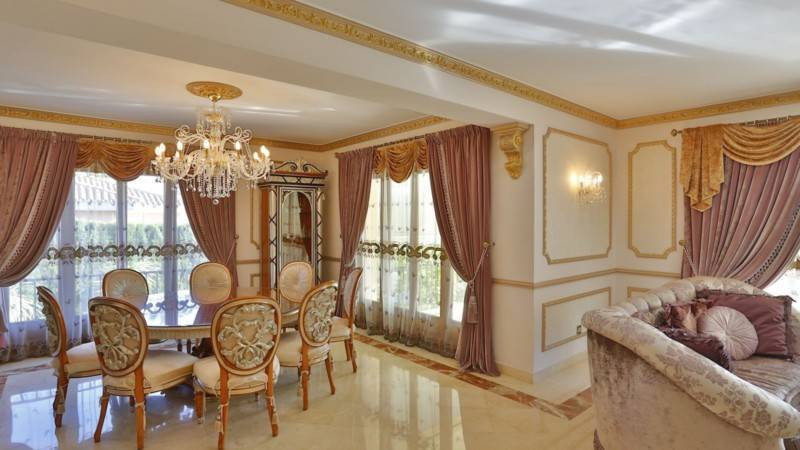 Huis te koop in Sierra Blanca | 5 slaapkamers H2500697