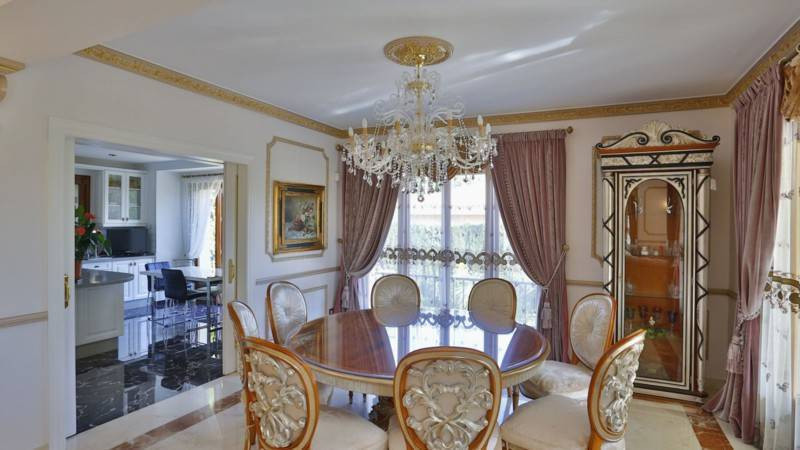 Huis te koop in Sierra Blanca | 5 slaapkamers H2500697