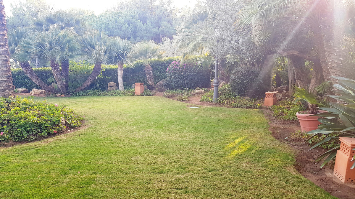 Huis te koop in Sierra Blanca | 4 slaapkamers H3743206