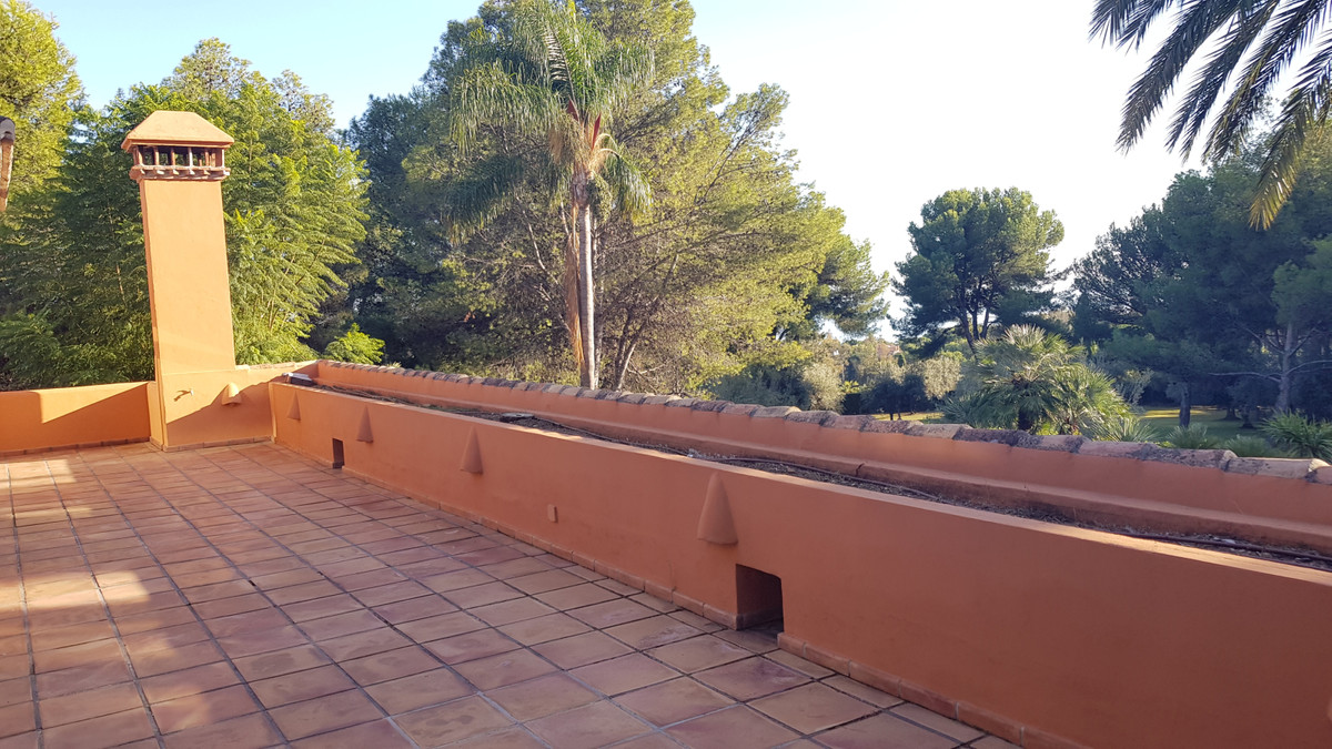 Huis te koop in Sierra Blanca | 4 slaapkamers H3743206