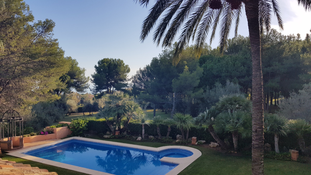 Huis te koop in Sierra Blanca | 4 slaapkamers H3743206