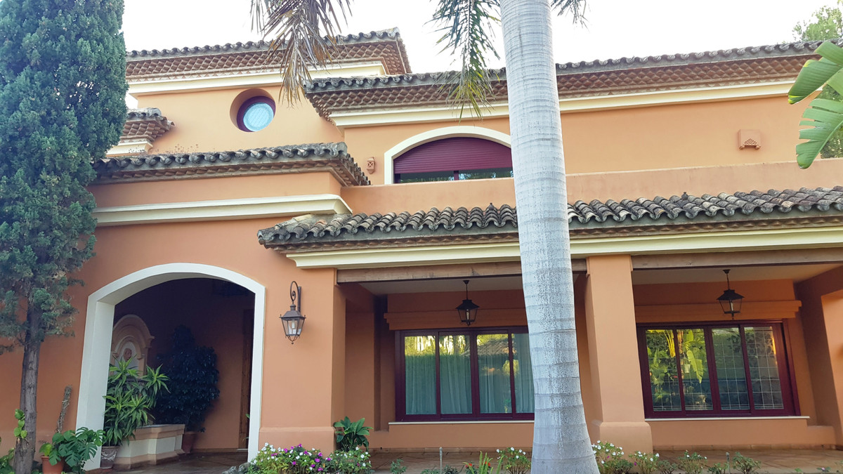 Huis te koop in Sierra Blanca | 4 slaapkamers H3743206