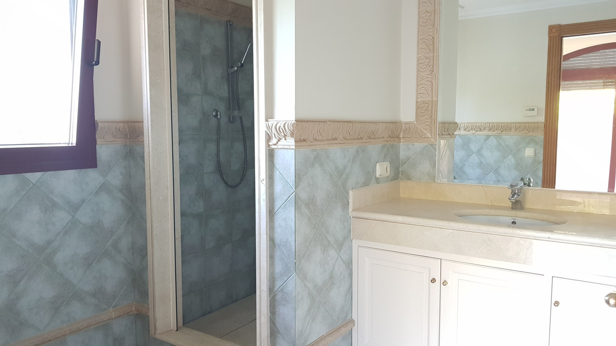 Huis te koop in Sierra Blanca | 4 slaapkamers H3743206