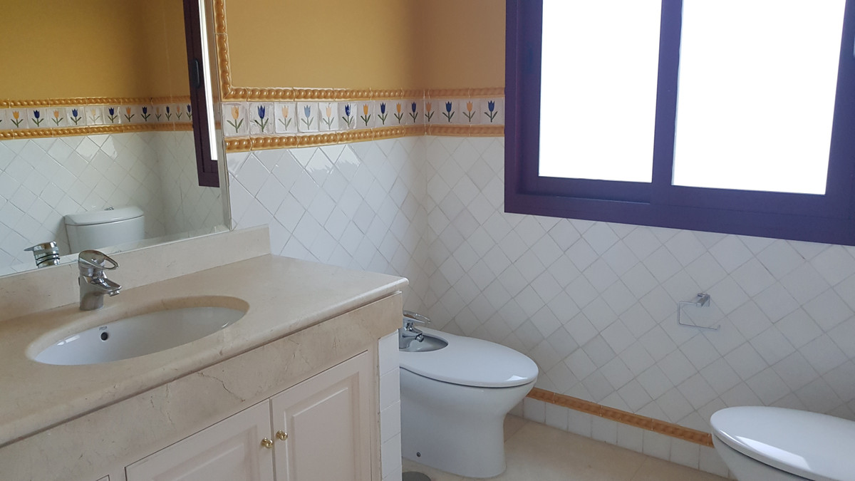 Huis te koop in Sierra Blanca | 4 slaapkamers H3743206