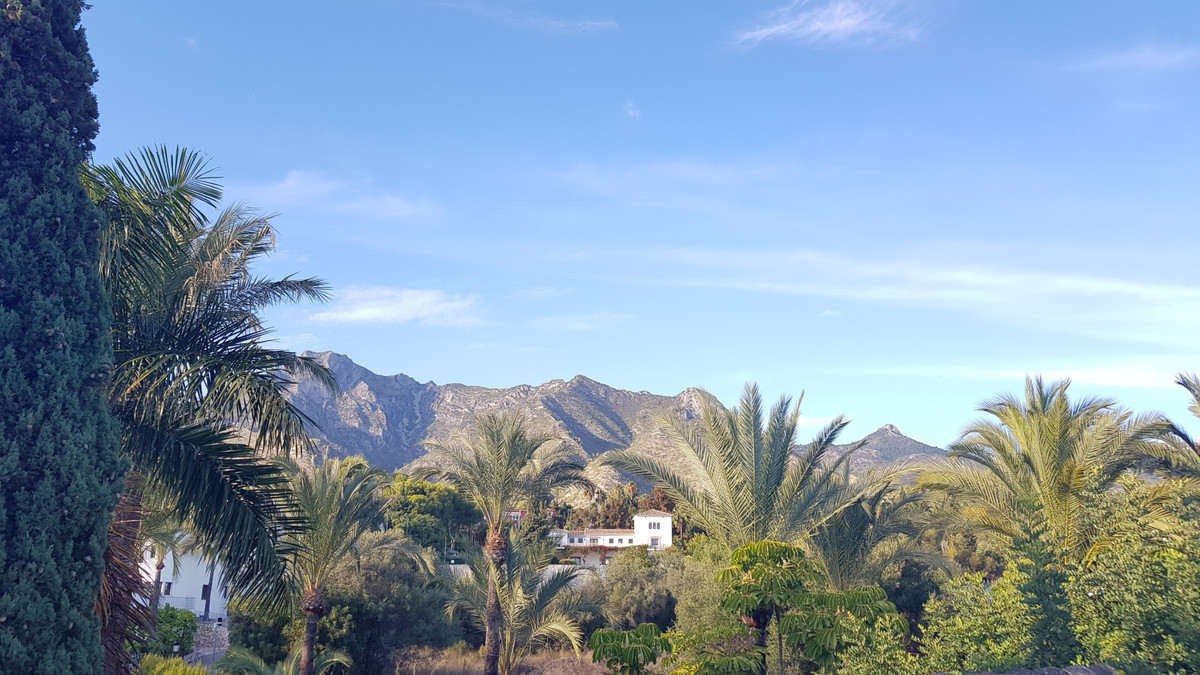 Huis te koop in Sierra Blanca | 4 slaapkamers H3743206