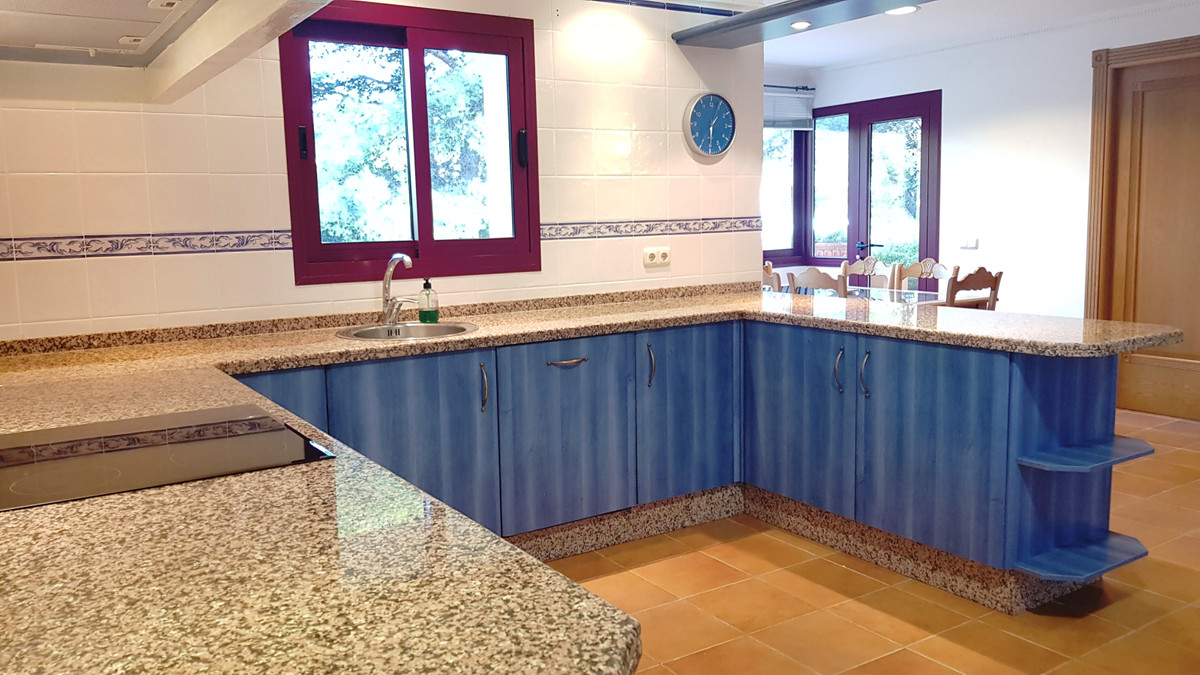 Huis te koop in Sierra Blanca | 4 slaapkamers H3743206