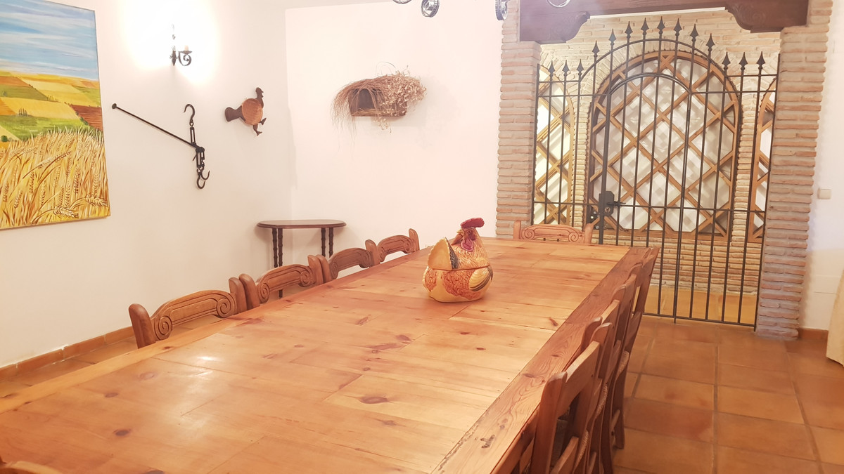 Huis te koop in Sierra Blanca | 4 slaapkamers H3743206