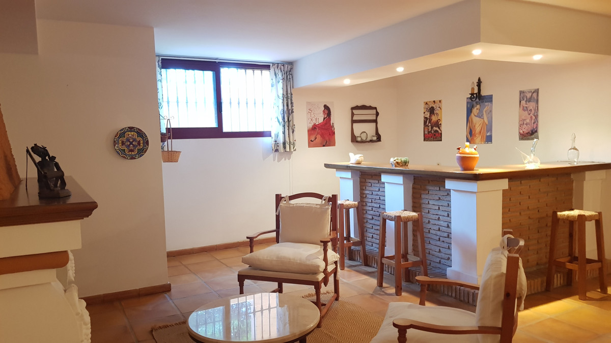 Huis te koop in Sierra Blanca | 4 slaapkamers H3743206