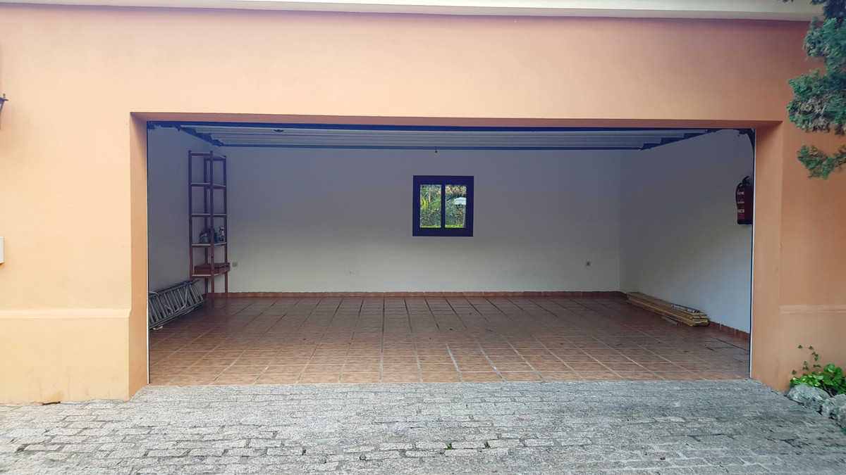 Huis te koop in Sierra Blanca | 4 slaapkamers H3743206