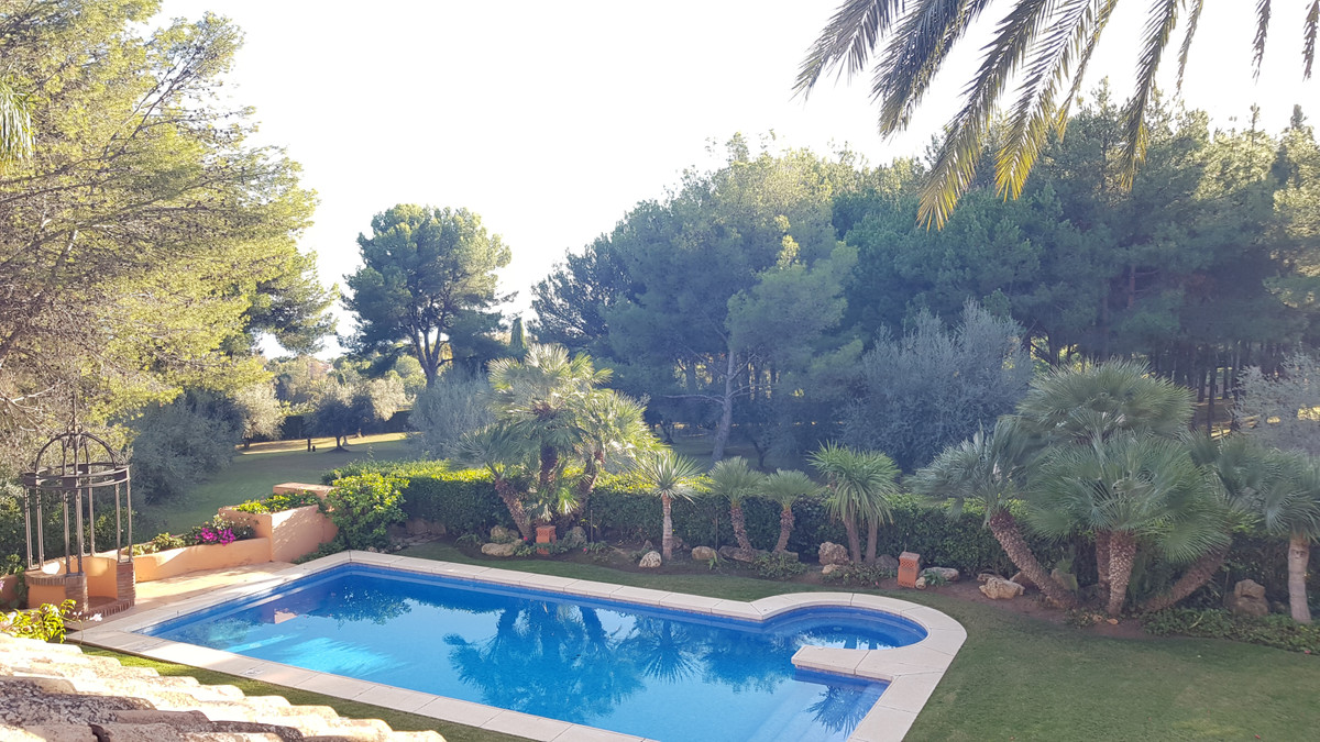 Huis te koop in Sierra Blanca | 4 slaapkamers H3743206