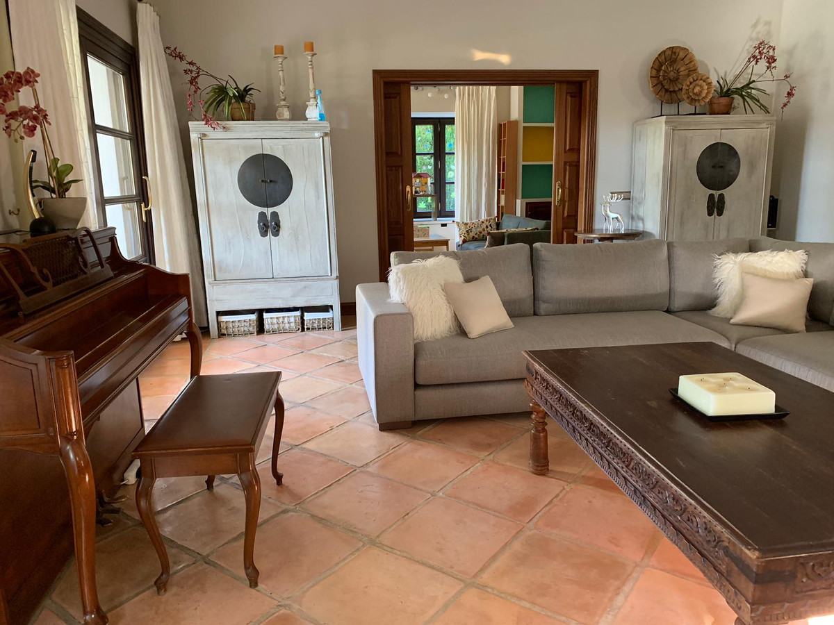Huis te koop in Sierra Blanca | 5 slaapkamers H3761173