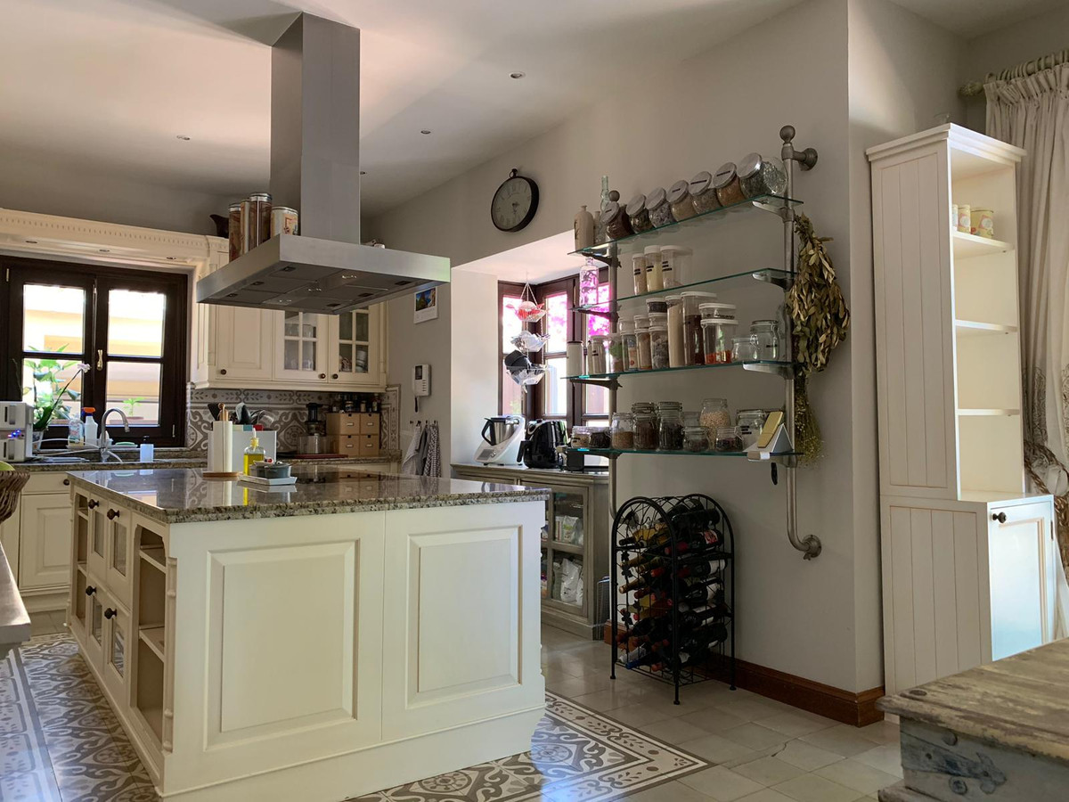 Huis te koop in Sierra Blanca | 5 slaapkamers H3761173