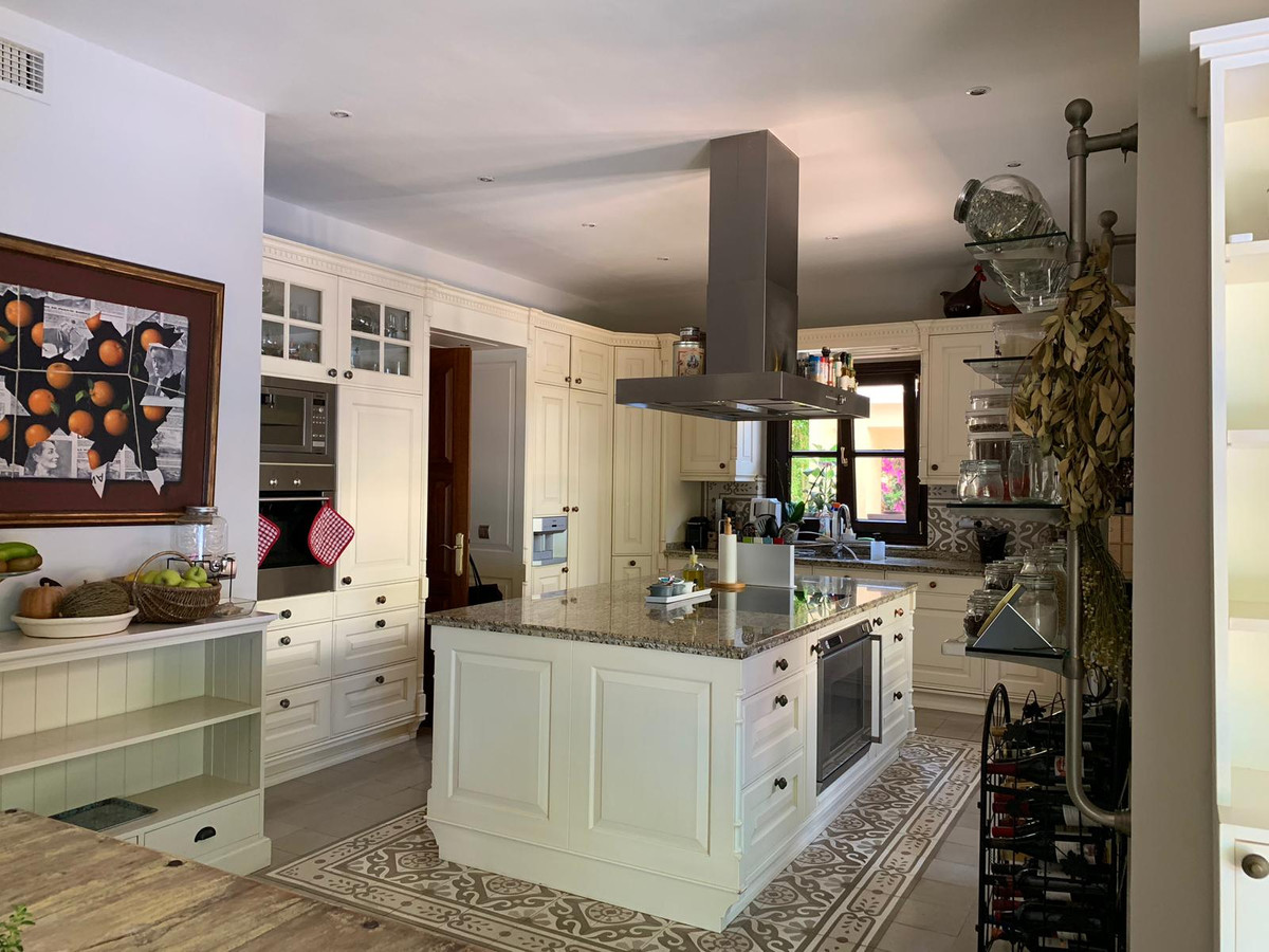 Huis te koop in Sierra Blanca | 5 slaapkamers H3761173