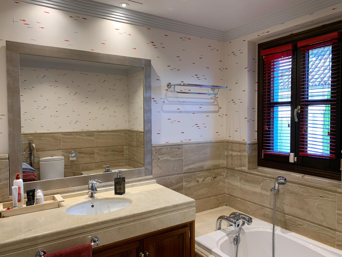 Huis te koop in Sierra Blanca | 5 slaapkamers H3761173