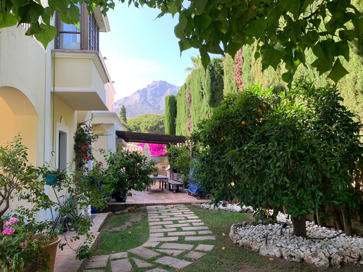 Huis te koop in Sierra Blanca | 5 slaapkamers H3761173