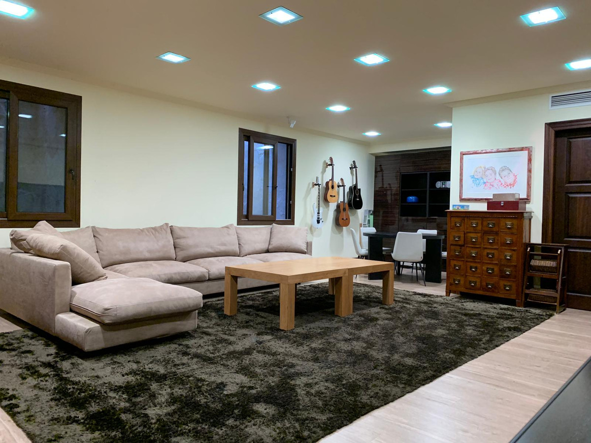 Huis te koop in Sierra Blanca | 5 slaapkamers H3761173