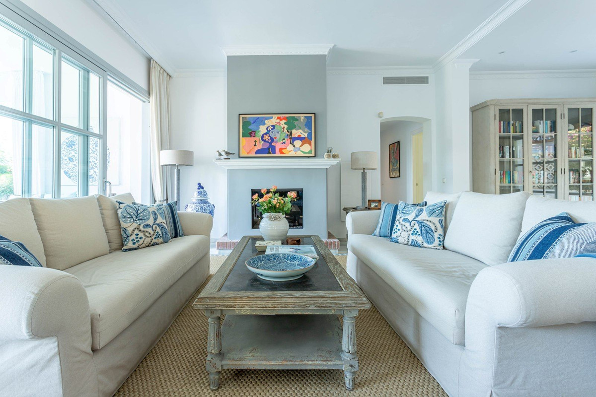 Huis te koop in Sierra Blanca | 4 slaapkamers H4226188