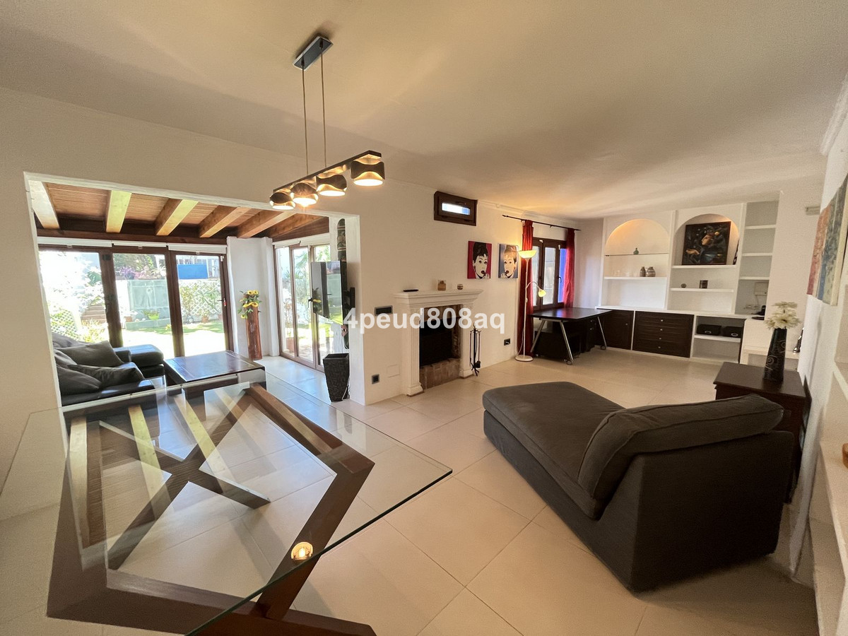 Huis te koop in Sierra Blanca | 2 slaapkamers H4991323