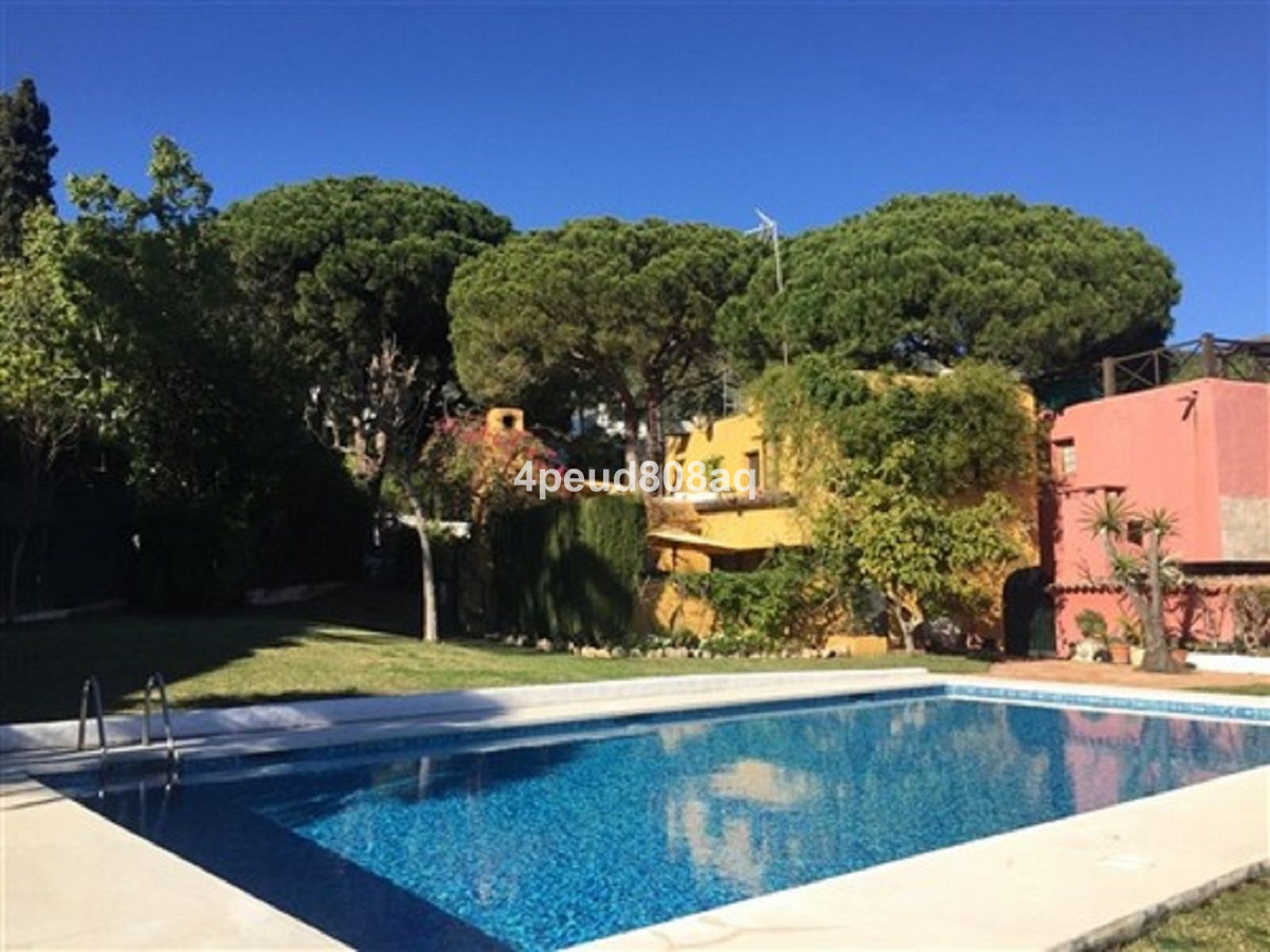 Huis te koop in Sierra Blanca | 2 slaapkamers H4991323