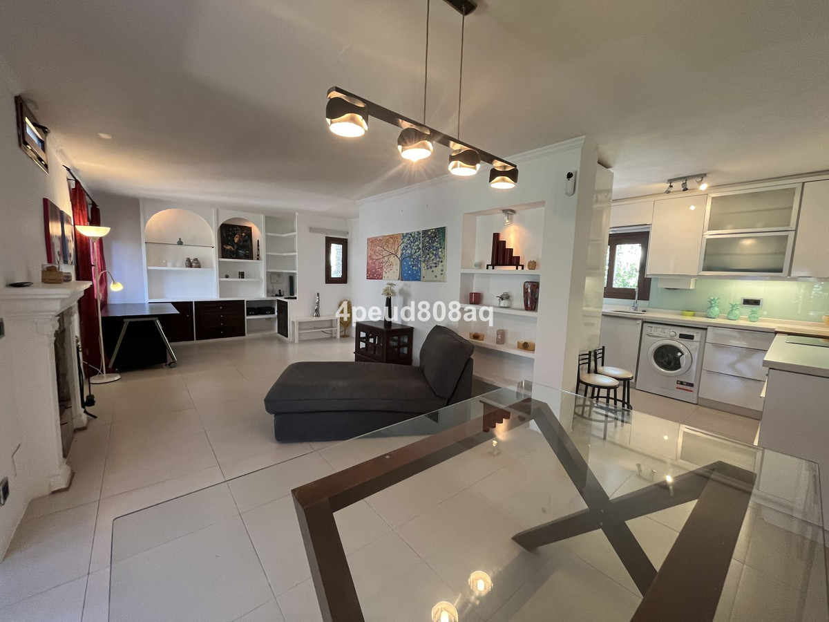 Huis te koop in Sierra Blanca | 2 slaapkamers H4991323