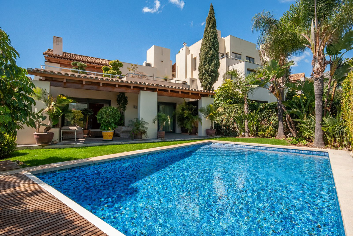 Vrijstaande Villa in Sierra Blanca-1