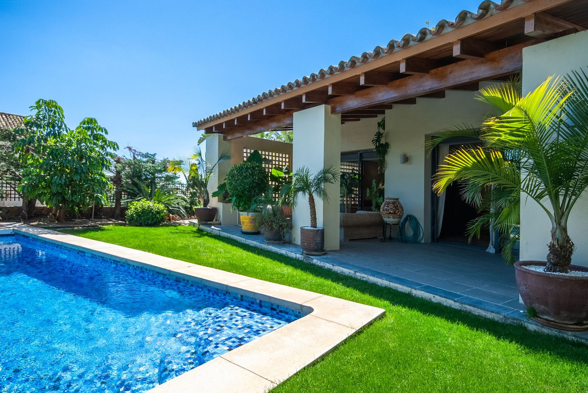Vrijstaande Villa in Sierra Blanca-3