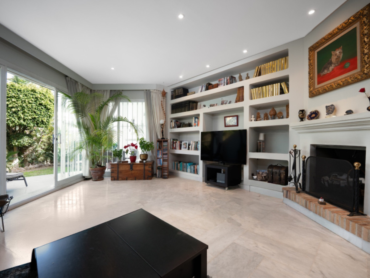 Geschakelde Woning in Sierra Blanca-4