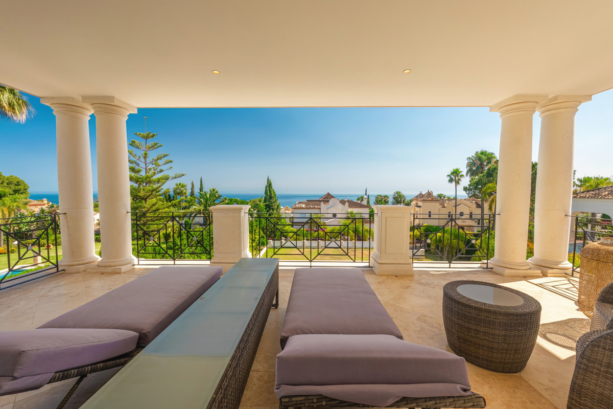 Huis te koop in Sierra Blanca | 8 slaapkamers H5067382